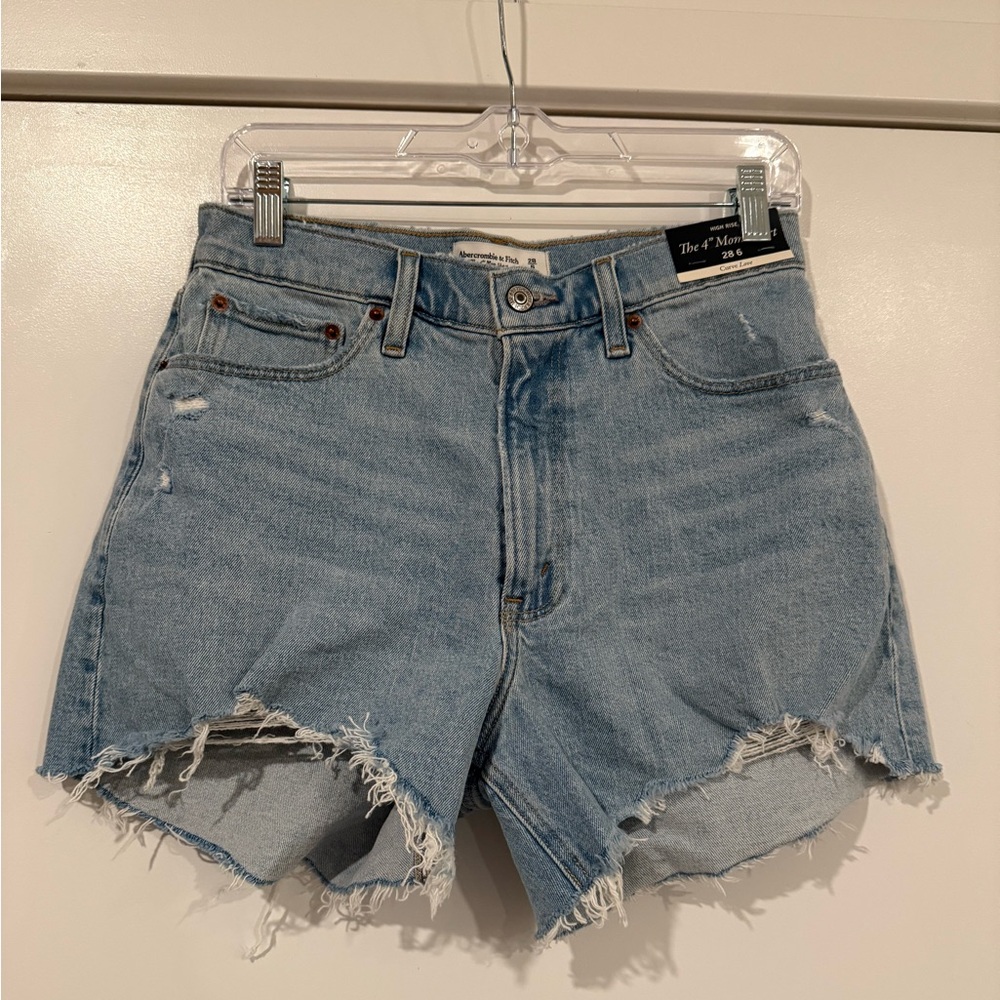 Abercrombie & Fitch High Rise Mom Jean Short - NEW with tags